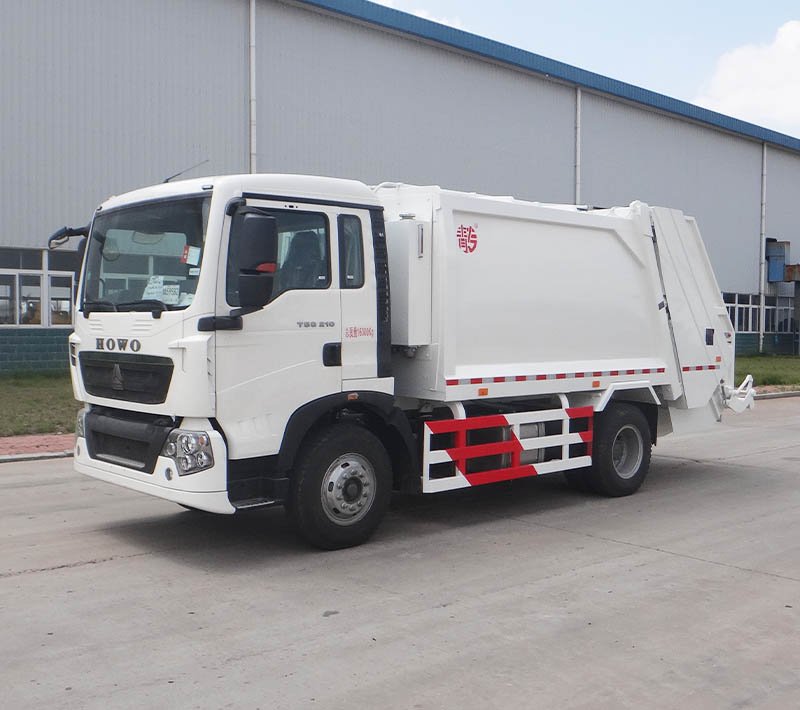 6m³ garbage truck 4X2 